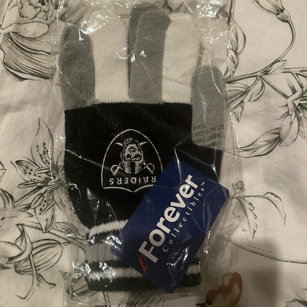 Forever Collectibles Raiders Black and White Gloves